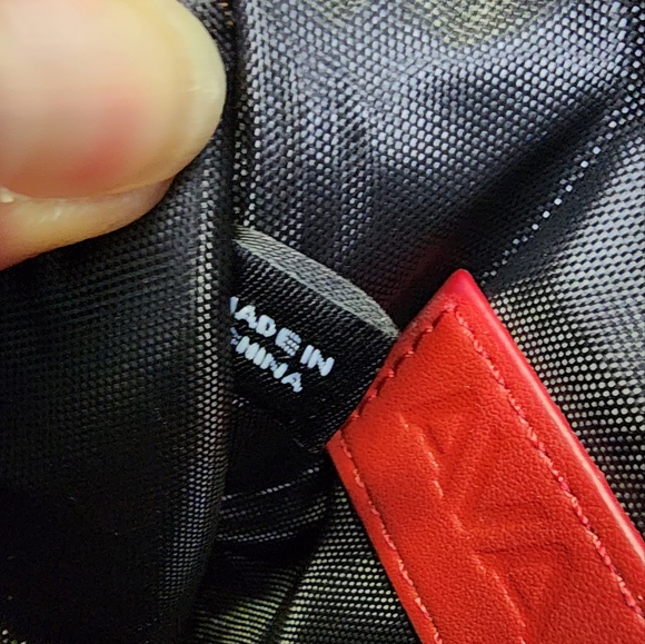 New Ava/Kris Ruby Red Faux Snakeskin Evening Purse 44" Gold Chain 5 X 3.5 - Picture 7 of 7